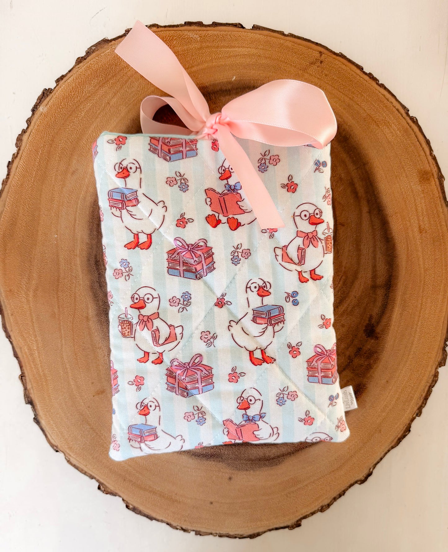 Quilted Bow E-Reader Sleeve