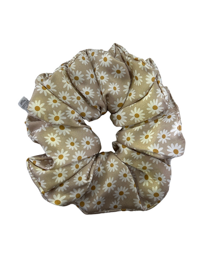 Daisy Mulberry Silk Scrunchie