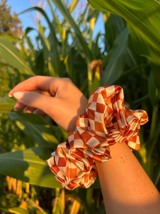 sugar & spice mulberry silk scrunchie