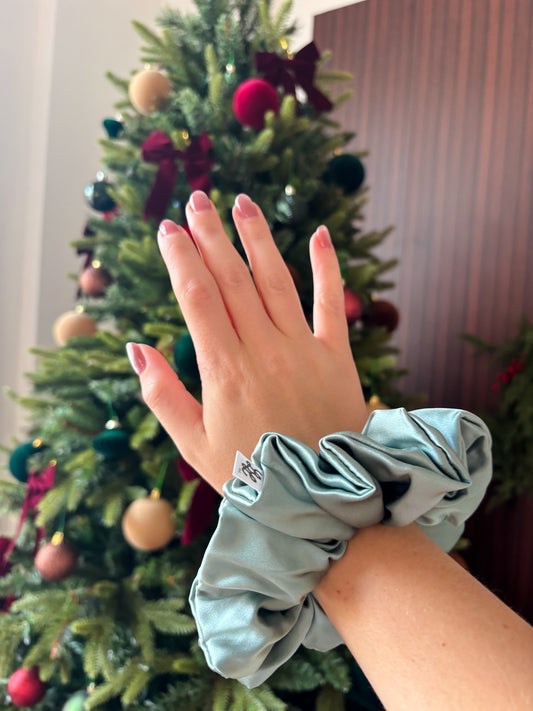 Snowflake Mulberry Silk Scrunchie